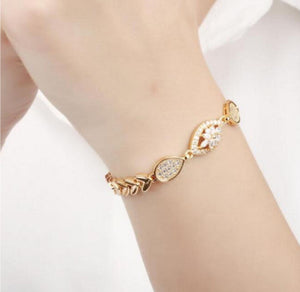 Ladies Crystal Flower Bracelet Bangle Wristband Cuff Chain