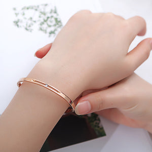 Trendy girl inlaid zircon bracelet